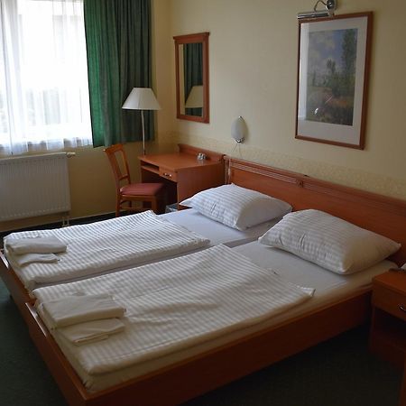 Bed and Breakfast Paprika Panzio Hegyeshalom Esterno foto