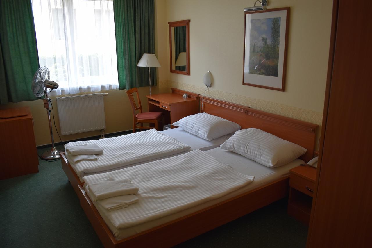 Bed and Breakfast Paprika Panzio Hegyeshalom Esterno foto