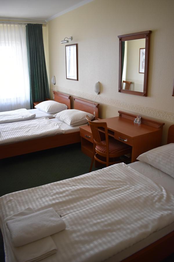 Bed and Breakfast Paprika Panzio Hegyeshalom Esterno foto